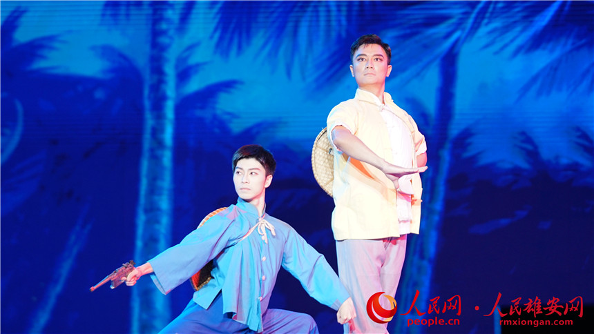 第十三屆中國藝術(shù)節(jié)閉幕式文藝演出現(xiàn)場。人民網(wǎng) 楊華龍攝