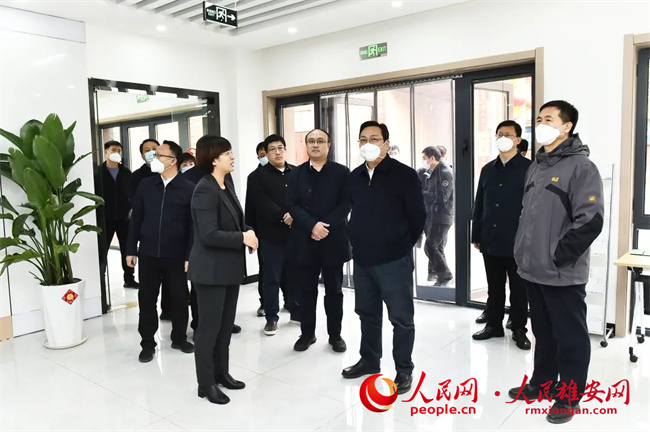 張國華調(diào)研容東片區(qū)市場化住宅項(xiàng)目和社區(qū)公服設(shè)施情況。劉向陽攝