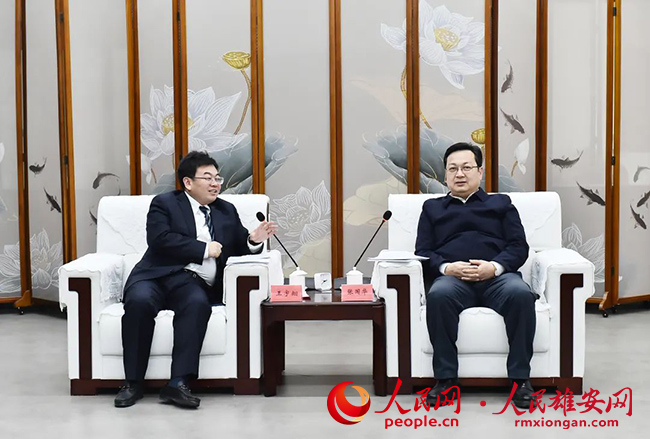 張國華與航天宏圖信息技術股份有限公司董事長王宇翔一行舉行工作座談。劉向陽攝