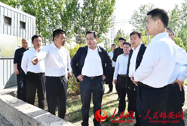 張國華在容城縣、安新縣調(diào)研白洋淀生態(tài)治理保護工作參加“大走訪——問題解決月”活動。劉向陽攝