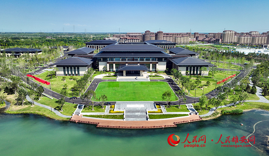 位于容東片區的雄安國際酒店建筑彰顯“禮序之美”。人民網 李兆民攝