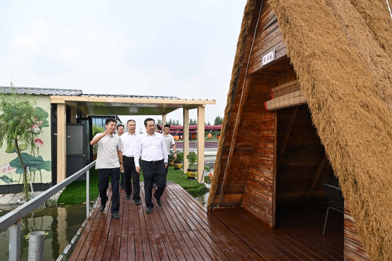 雄安新區召開白洋淀旅游環境整治提升工作現場會。雄安媒體中心王偉倩攝